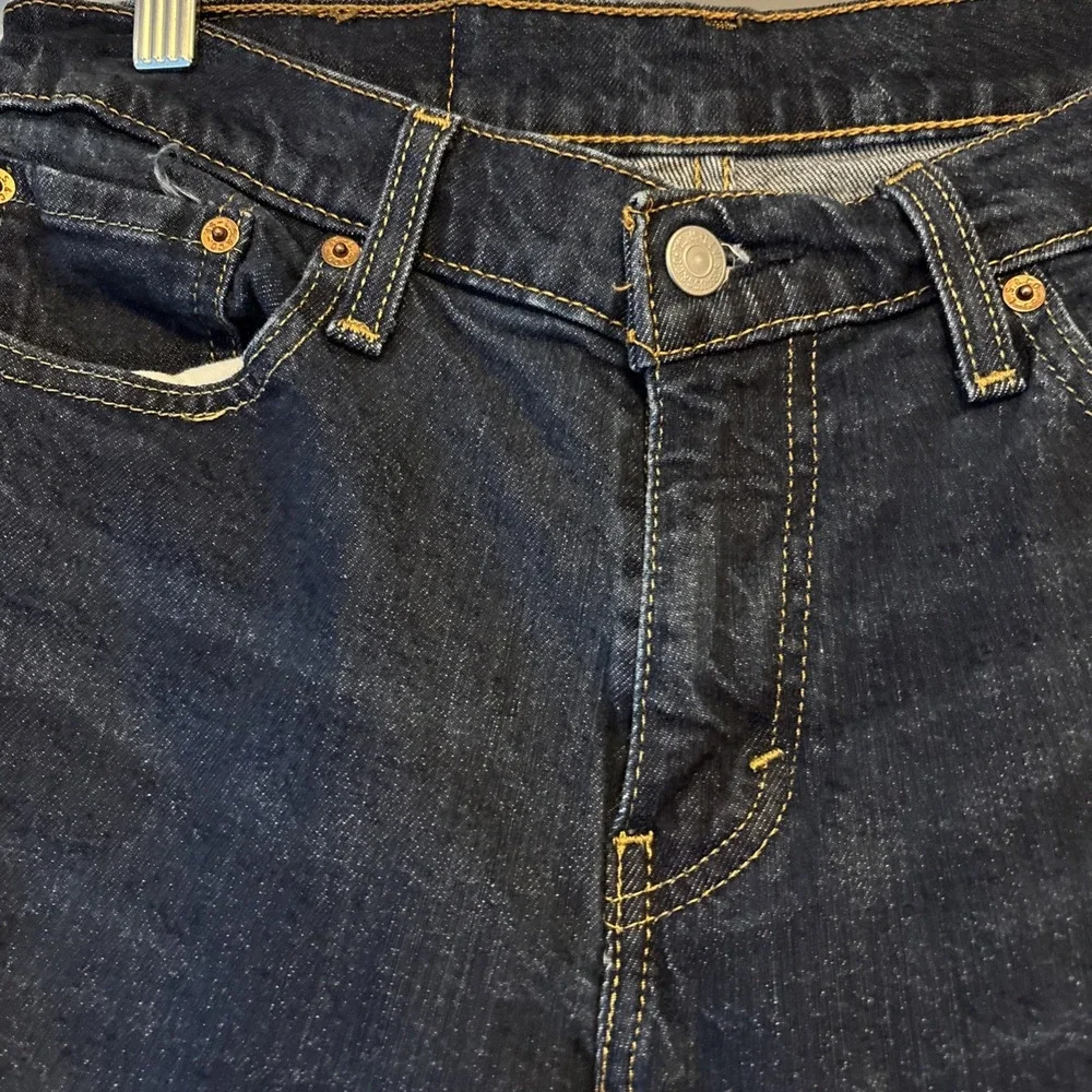Levis excellent pre